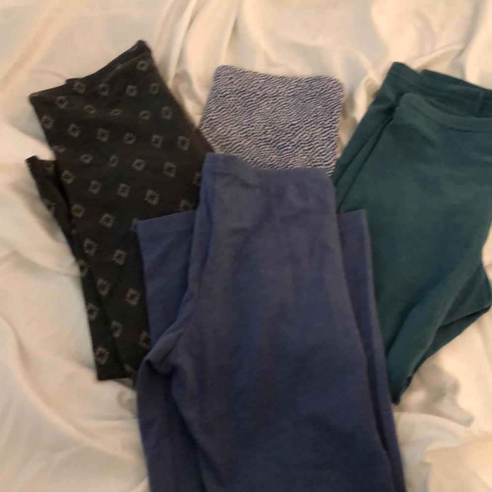 Lot of girls leggings size 8 (medium)